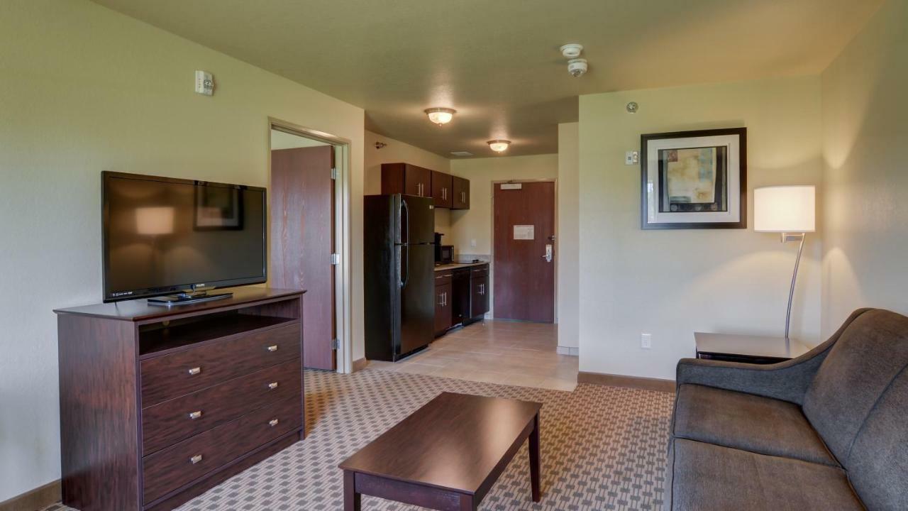 Cobblestone Inn & Suites-Kersey Esterno foto