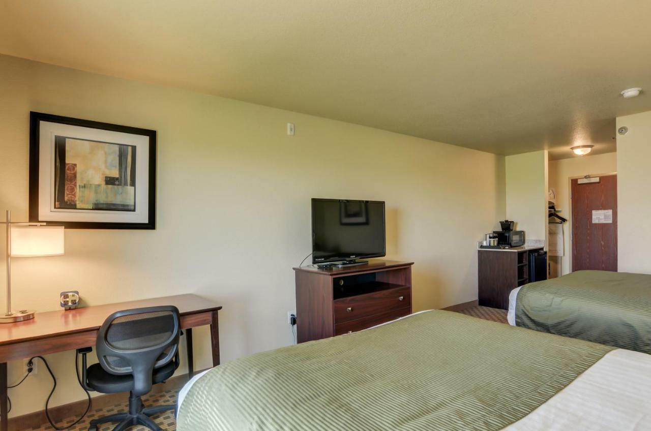 Cobblestone Inn & Suites-Kersey Esterno foto
