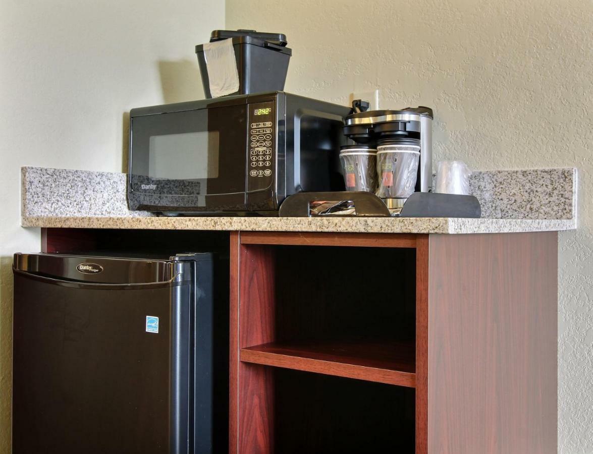Cobblestone Inn & Suites-Kersey Esterno foto