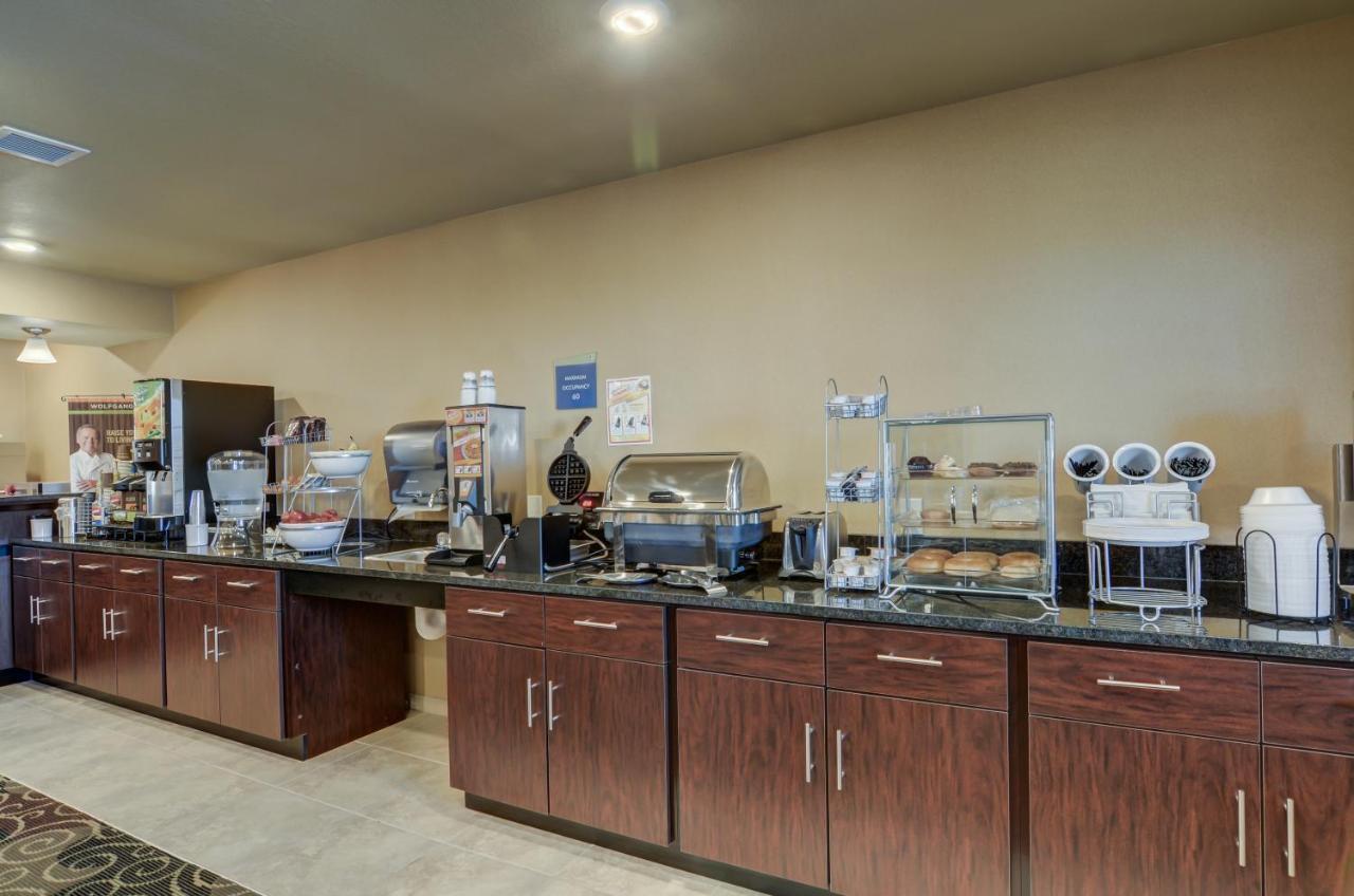Cobblestone Inn & Suites-Kersey Esterno foto